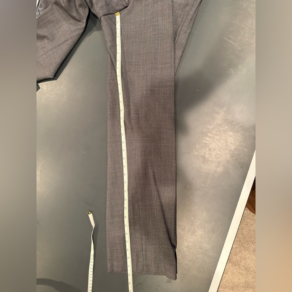 Ralph Lauren Charcoal Suit 50L - Picture 4 of 4